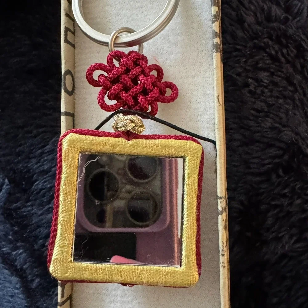 Korea Korean Keychain Key Ring‎ with Mirror New in Box